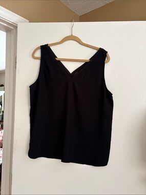 Ann Taylor Black V-Neck Sleeveless Blouse